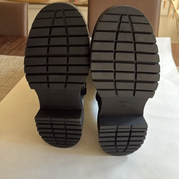 Zara Black Heeled Boots - Picture 12 of 12